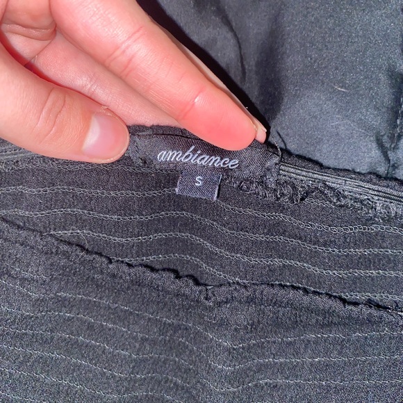 OFF THE SHOULDER CROP TOP - Picture 3 of 3